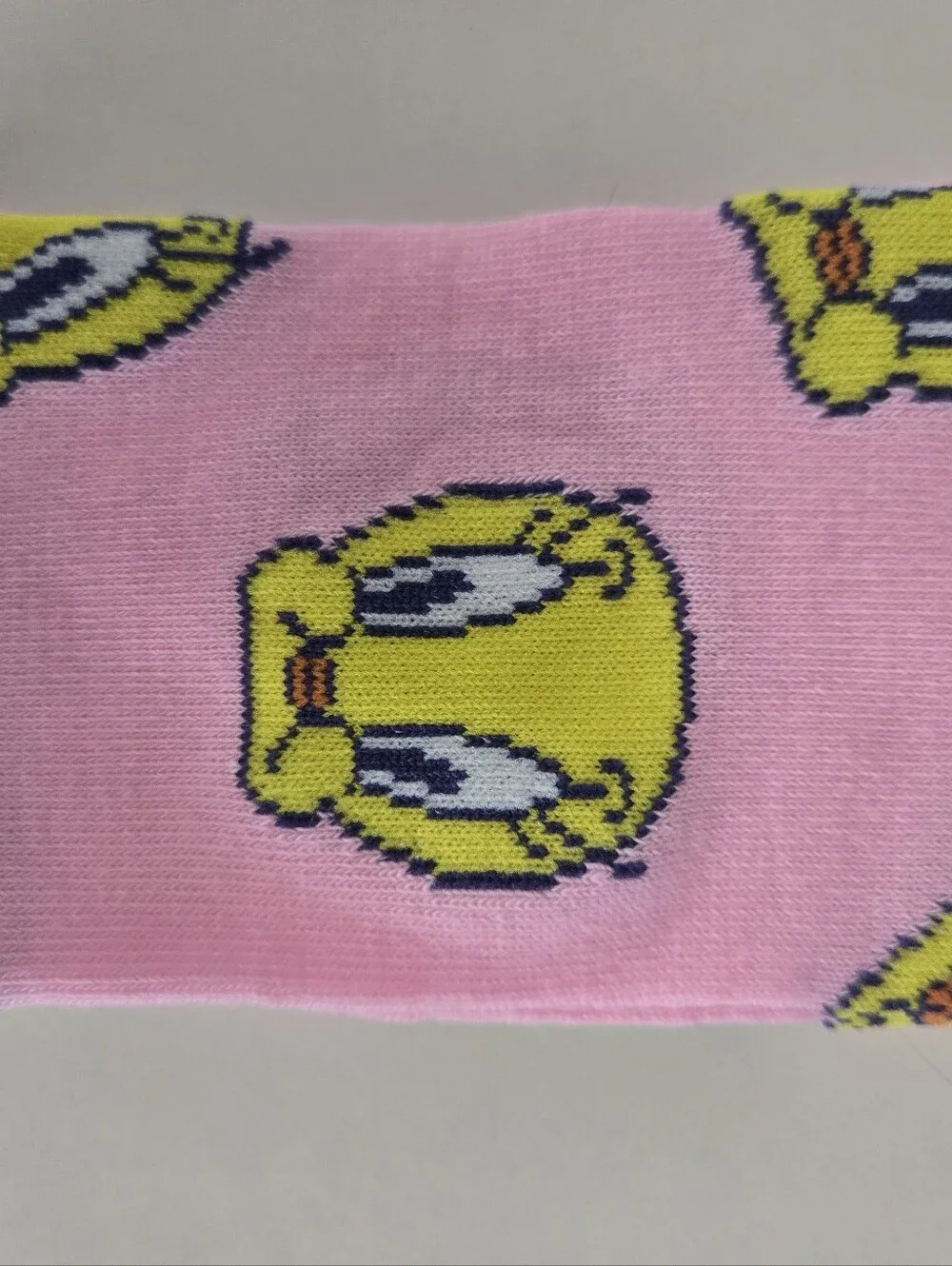 Looney Tunes TWEETY BIRD Novelty Crew Socks Pink Retro Cartoon Unisex Size 6-12